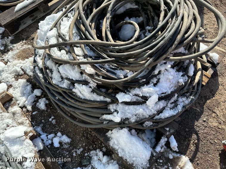 image for item DQ0689 Approximately 350' power cord