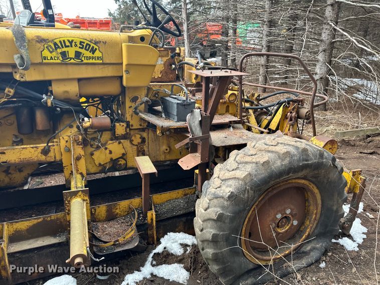 image for item DQ0691 Paver