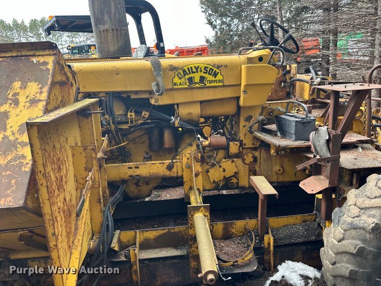 image for item DQ0691 Paver