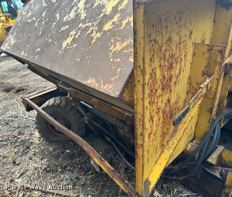 image for item DQ0691 Paver