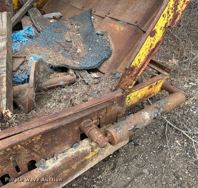 image for item DQ0691 Paver