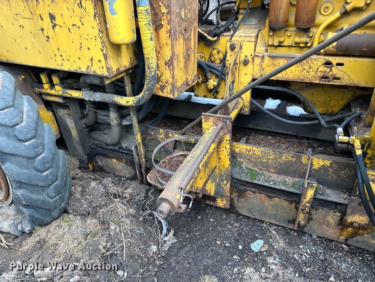 image for item DQ0691 Paver