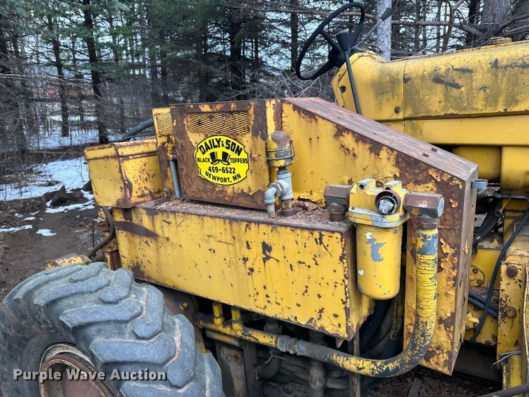 image for item DQ0691 Paver