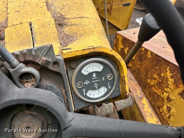 image for item DQ0691 Paver