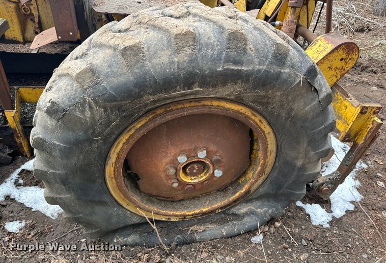 image for item DQ0691 Paver