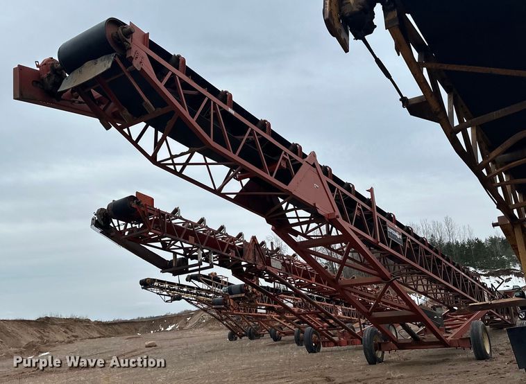 image for item DQ0692 Superior  30x80 radial stacking conveyor