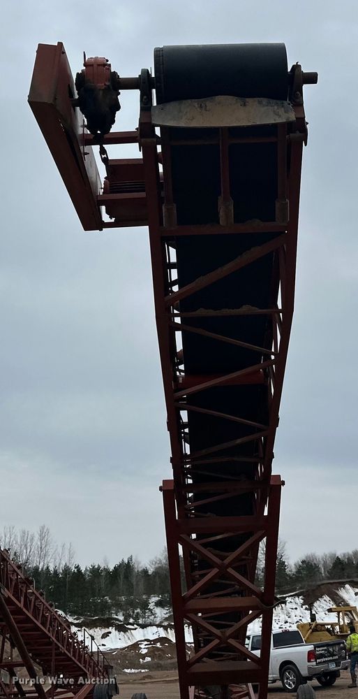 image for item DQ0692 Superior  30x80 radial stacking conveyor