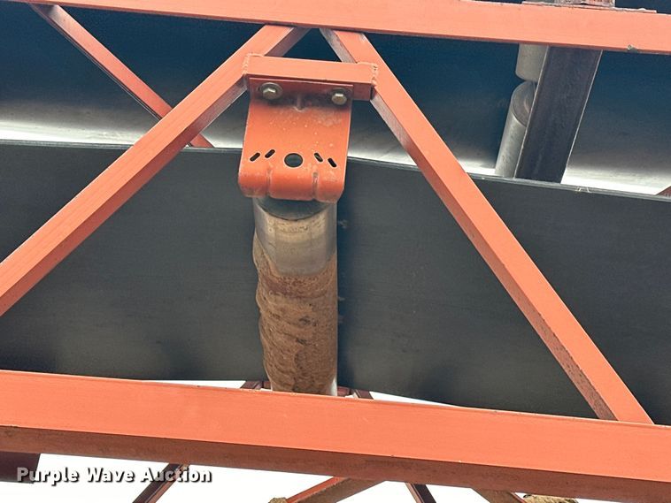 image for item DQ0692 Superior  30x80 radial stacking conveyor