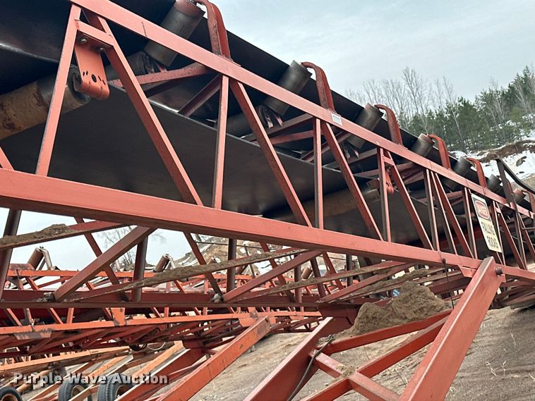 image for item DQ0692 Superior  30x80 radial stacking conveyor