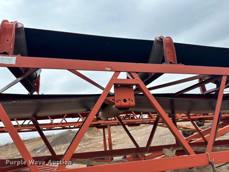 image for item DQ0692 Superior  30x80 radial stacking conveyor