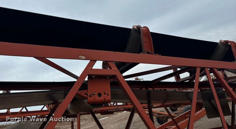 image for item DQ0692 Superior  30x80 radial stacking conveyor