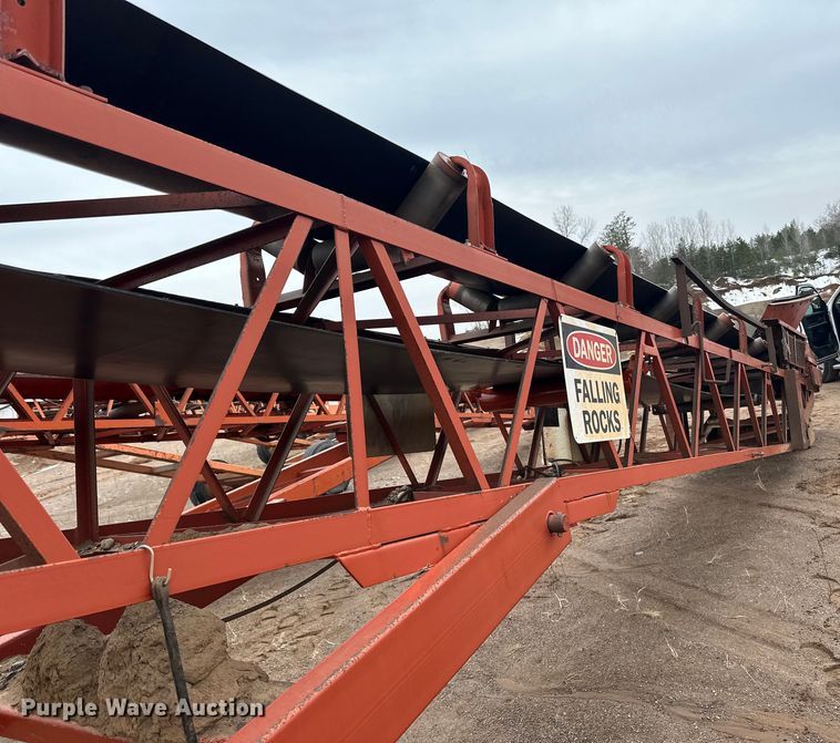 image for item DQ0692 Superior  30x80 radial stacking conveyor