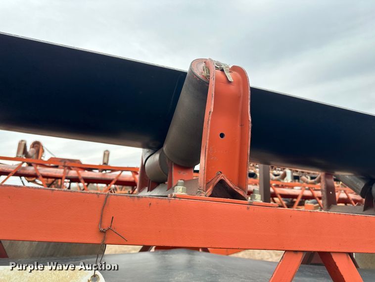 image for item DQ0692 Superior  30x80 radial stacking conveyor