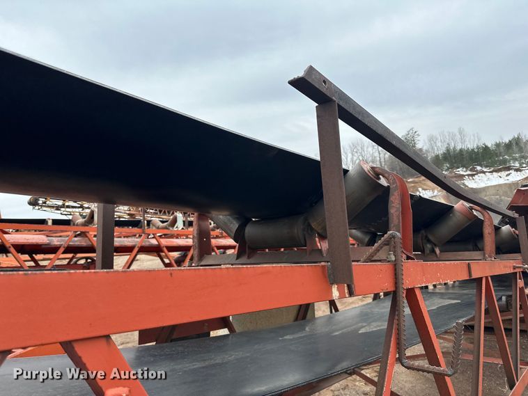 image for item DQ0692 Superior  30x80 radial stacking conveyor