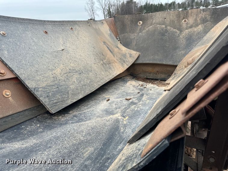 image for item DQ0692 Superior  30x80 radial stacking conveyor