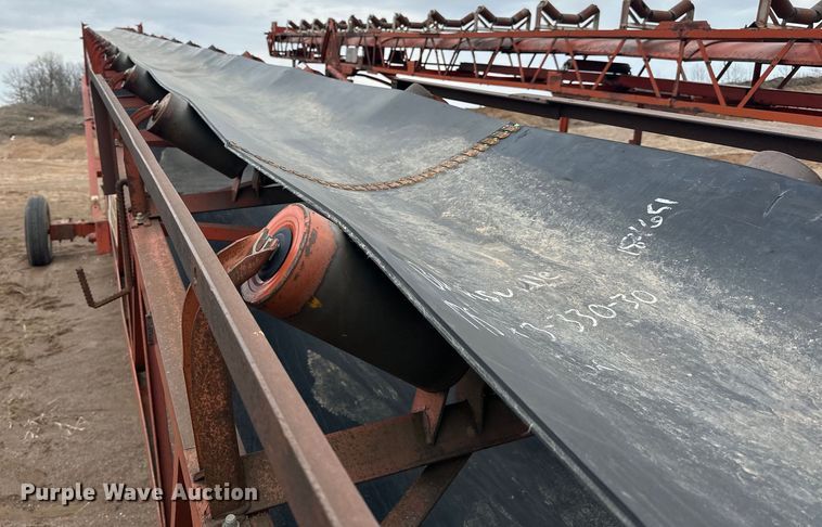 image for item DQ0692 Superior  30x80 radial stacking conveyor