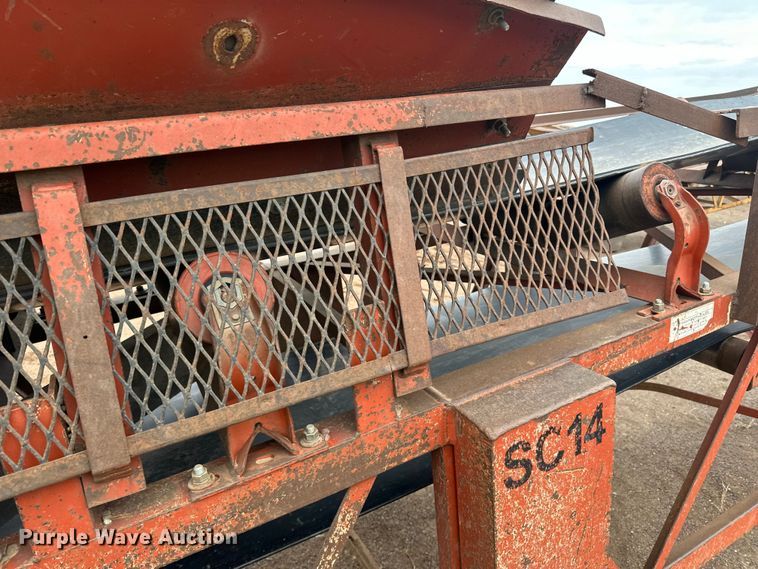 image for item DQ0692 Superior  30x80 radial stacking conveyor