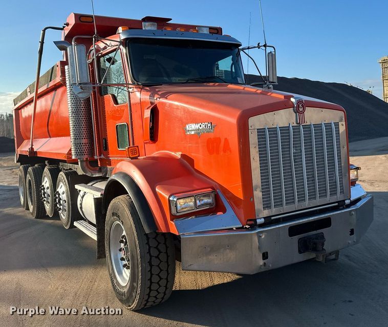 image for item DQ7414 2007 Kenworth  T800 dump truck