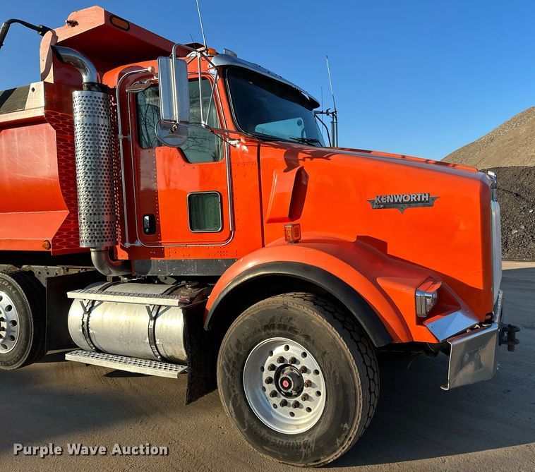 image for item DQ7414 2007 Kenworth  T800 dump truck