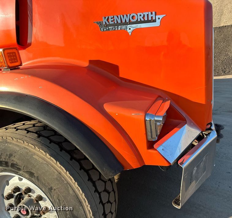 image for item DQ7414 2007 Kenworth  T800 dump truck
