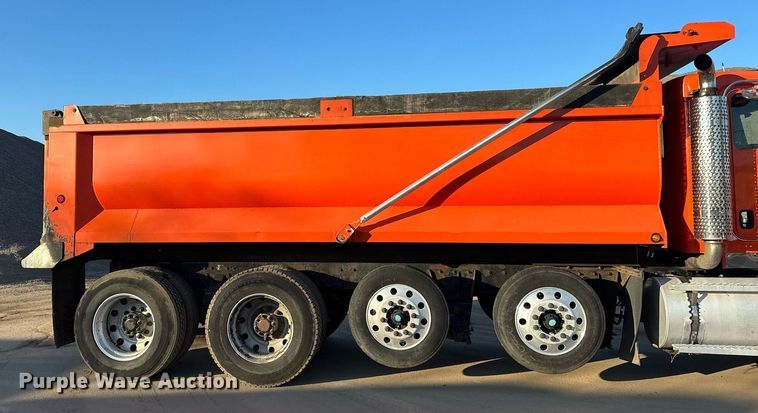 image for item DQ7414 2007 Kenworth  T800 dump truck