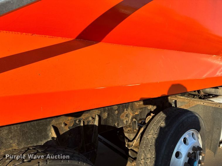 image for item DQ7414 2007 Kenworth  T800 dump truck