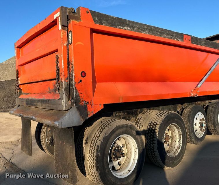 image for item DQ7414 2007 Kenworth  T800 dump truck