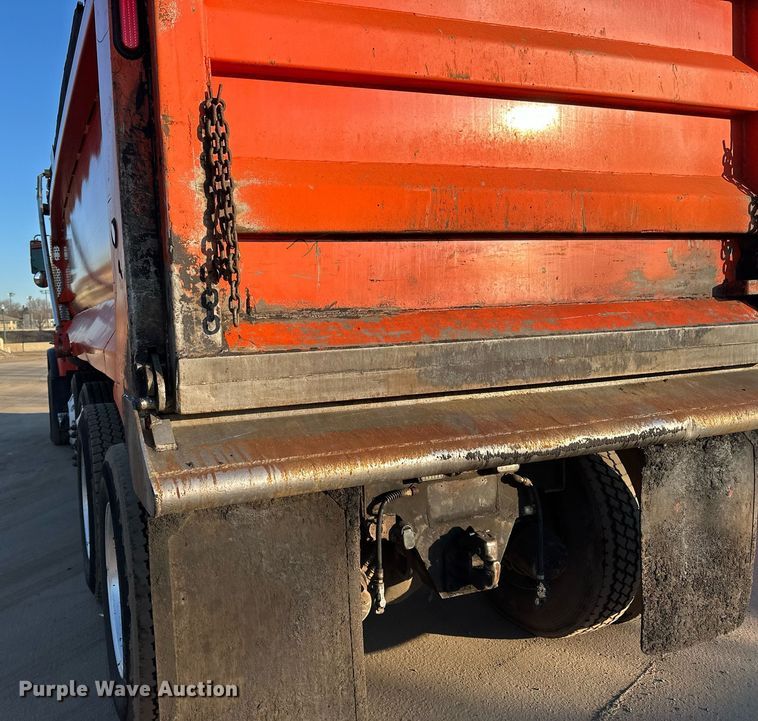 image for item DQ7414 2007 Kenworth  T800 dump truck