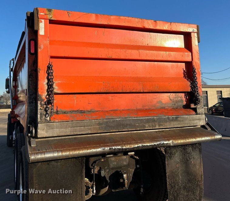 image for item DQ7414 2007 Kenworth  T800 dump truck