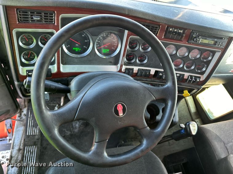 image for item DQ7414 2007 Kenworth  T800 dump truck