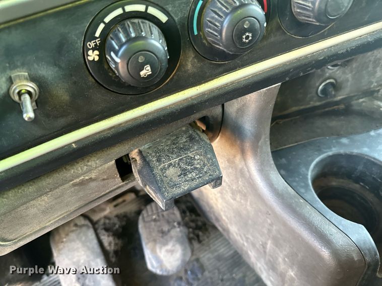 image for item DQ7414 2007 Kenworth  T800 dump truck