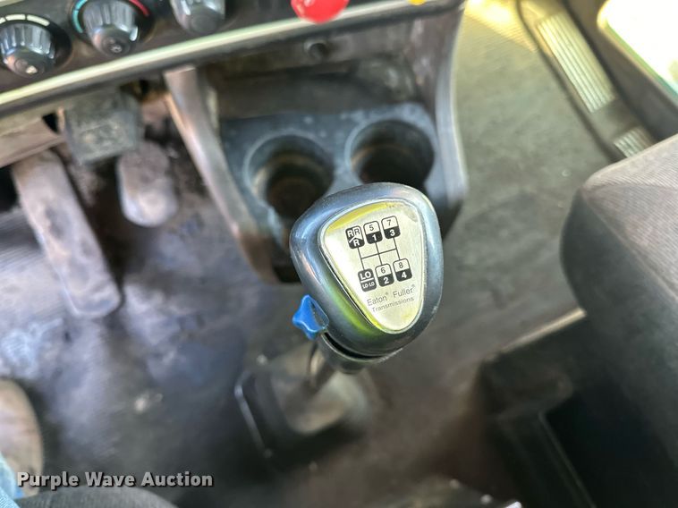 image for item DQ7414 2007 Kenworth  T800 dump truck