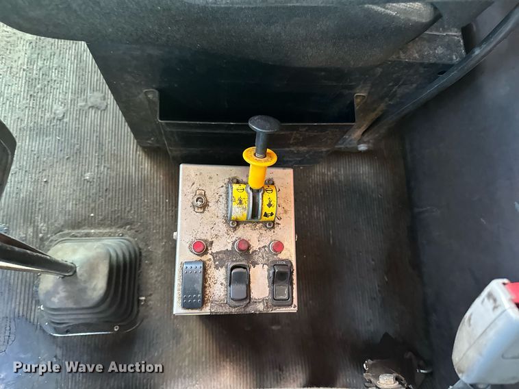 image for item DQ7414 2007 Kenworth  T800 dump truck