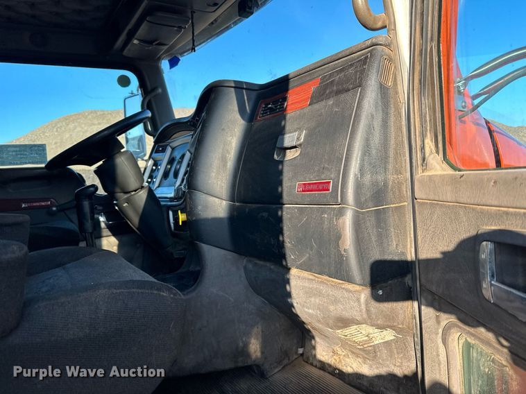 image for item DQ7414 2007 Kenworth  T800 dump truck