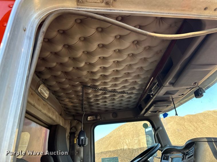 image for item DQ7414 2007 Kenworth  T800 dump truck