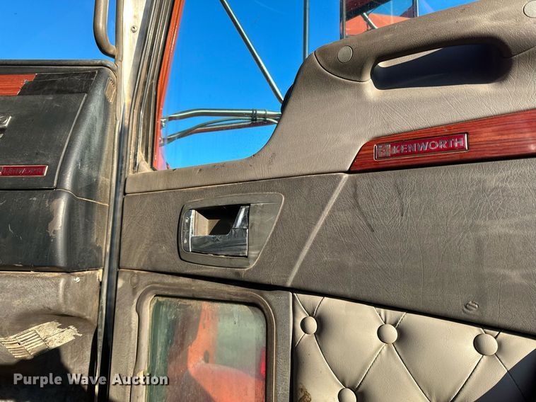 image for item DQ7414 2007 Kenworth  T800 dump truck