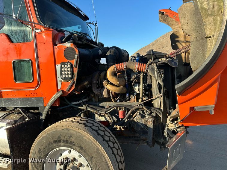 image for item DQ7414 2007 Kenworth  T800 dump truck