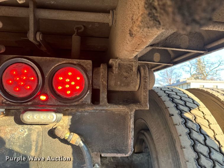 image for item DQ7414 2007 Kenworth  T800 dump truck