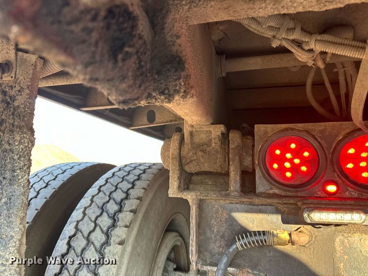 image for item DQ7414 2007 Kenworth  T800 dump truck