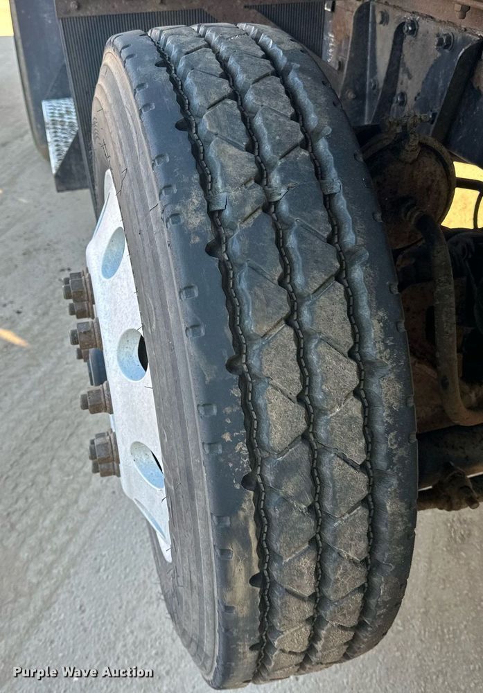 image for item DQ7414 2007 Kenworth  T800 dump truck