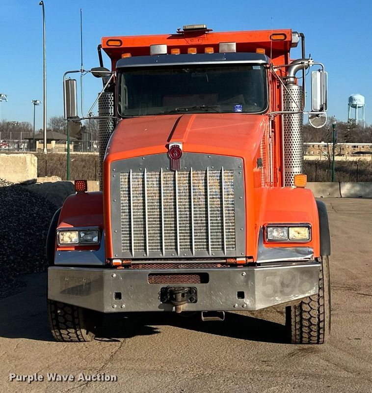 image for item DQ7415 2007 Kenworth  T800 dump truck