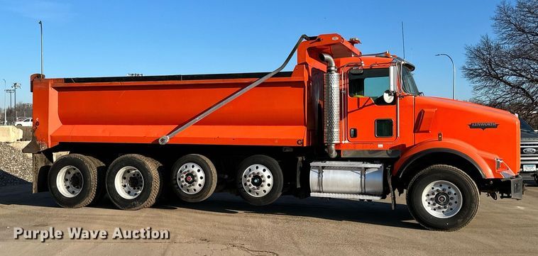 image for item DQ7415 2007 Kenworth  T800 dump truck
