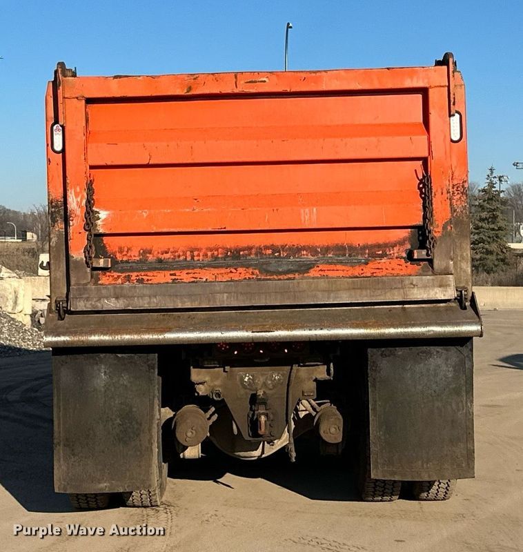 image for item DQ7415 2007 Kenworth  T800 dump truck