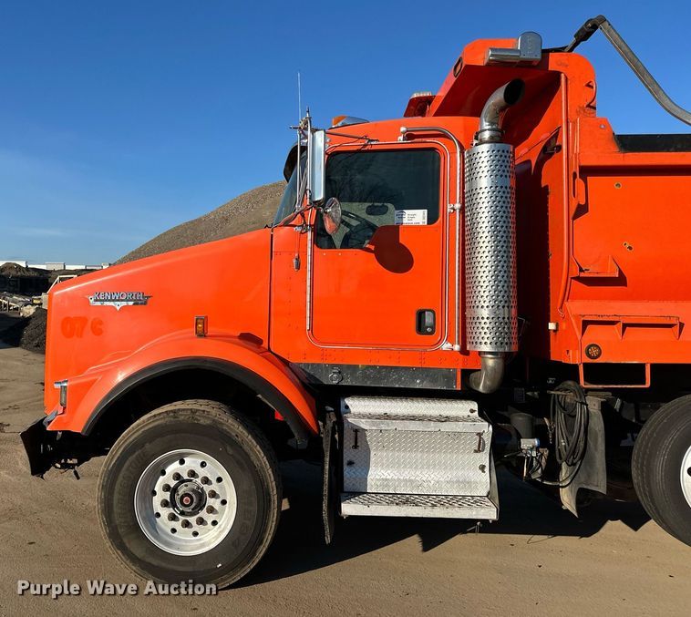 image for item DQ7415 2007 Kenworth  T800 dump truck