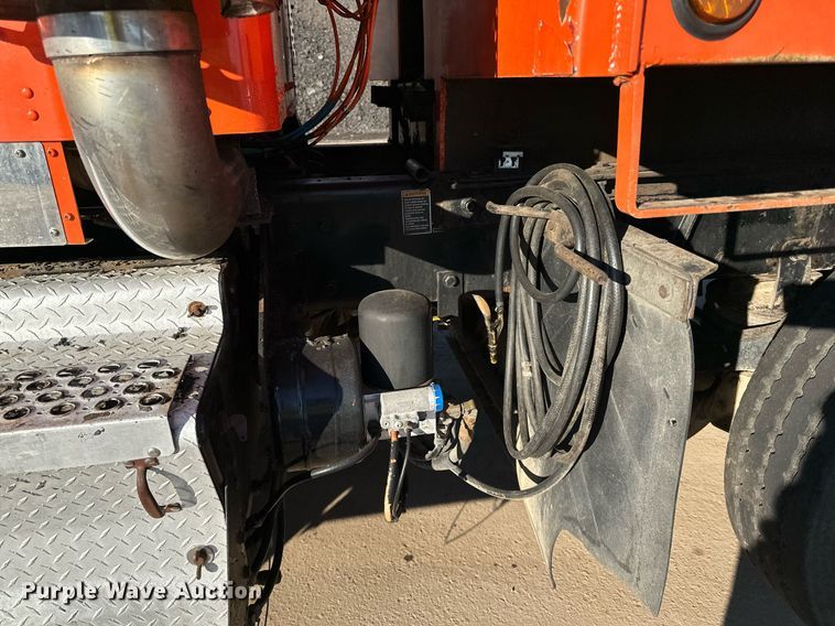 image for item DQ7415 2007 Kenworth  T800 dump truck