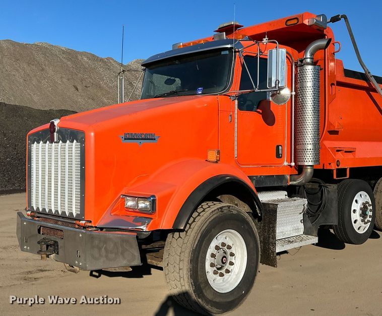 image for item DQ7415 2007 Kenworth  T800 dump truck