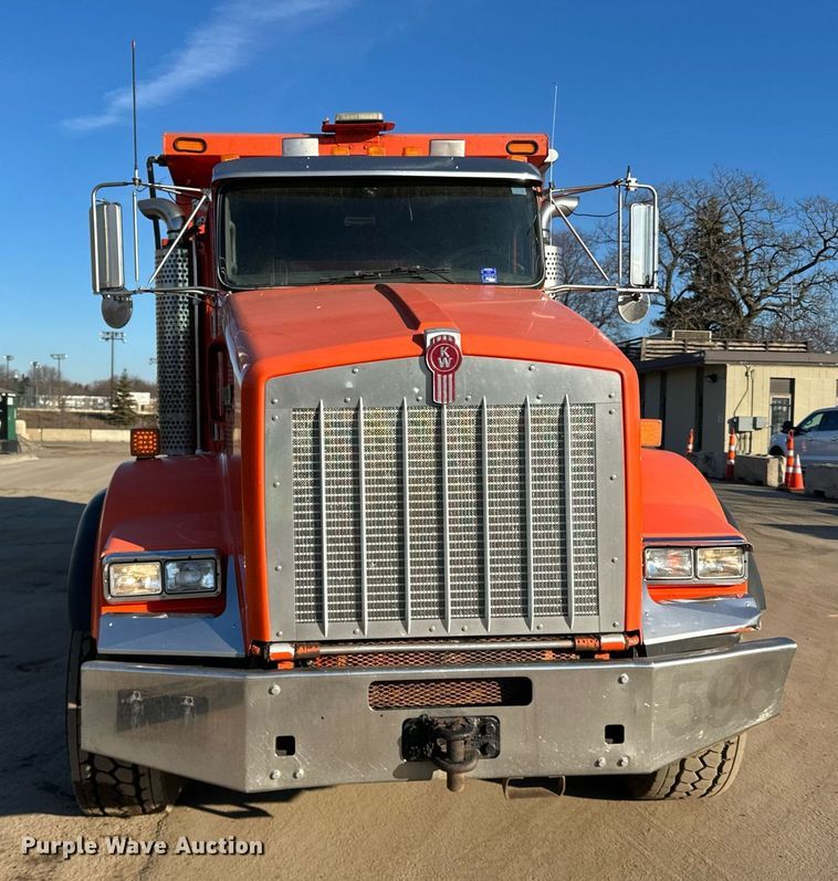 image for item DQ7415 2007 Kenworth  T800 dump truck