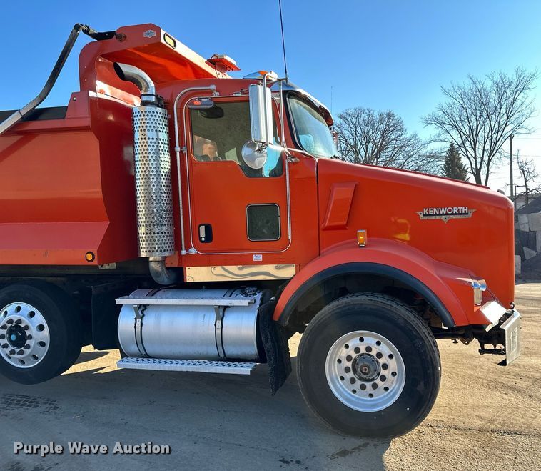 image for item DQ7415 2007 Kenworth  T800 dump truck