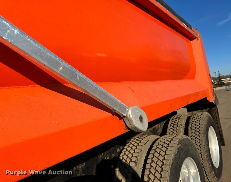 image for item DQ7415 2007 Kenworth  T800 dump truck