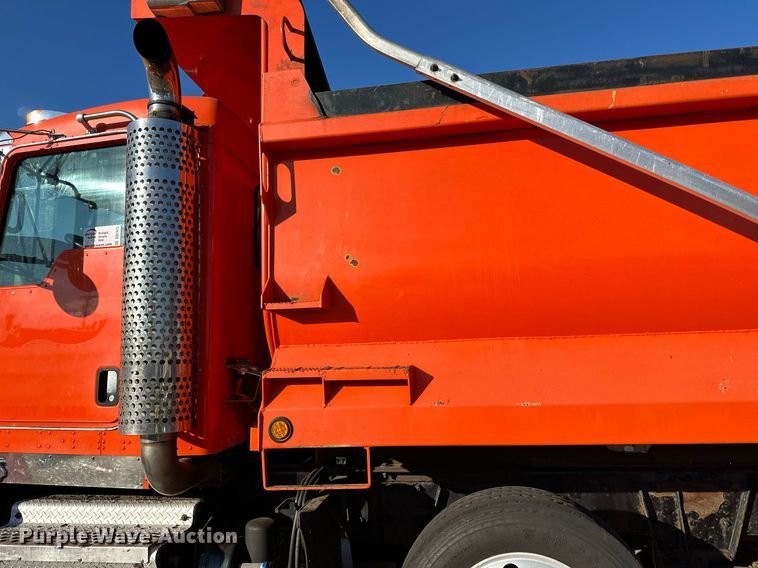 image for item DQ7415 2007 Kenworth  T800 dump truck